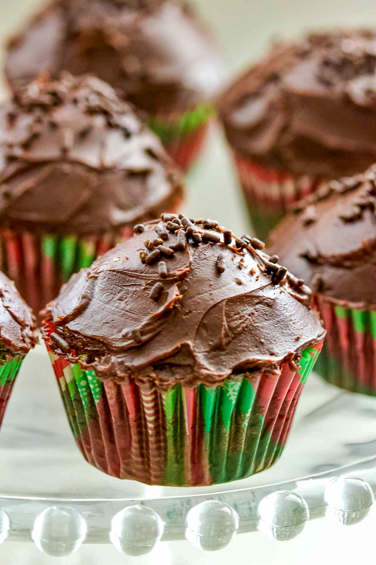 Eggless Chocolate cupcakes with chocolate ganache close up1200