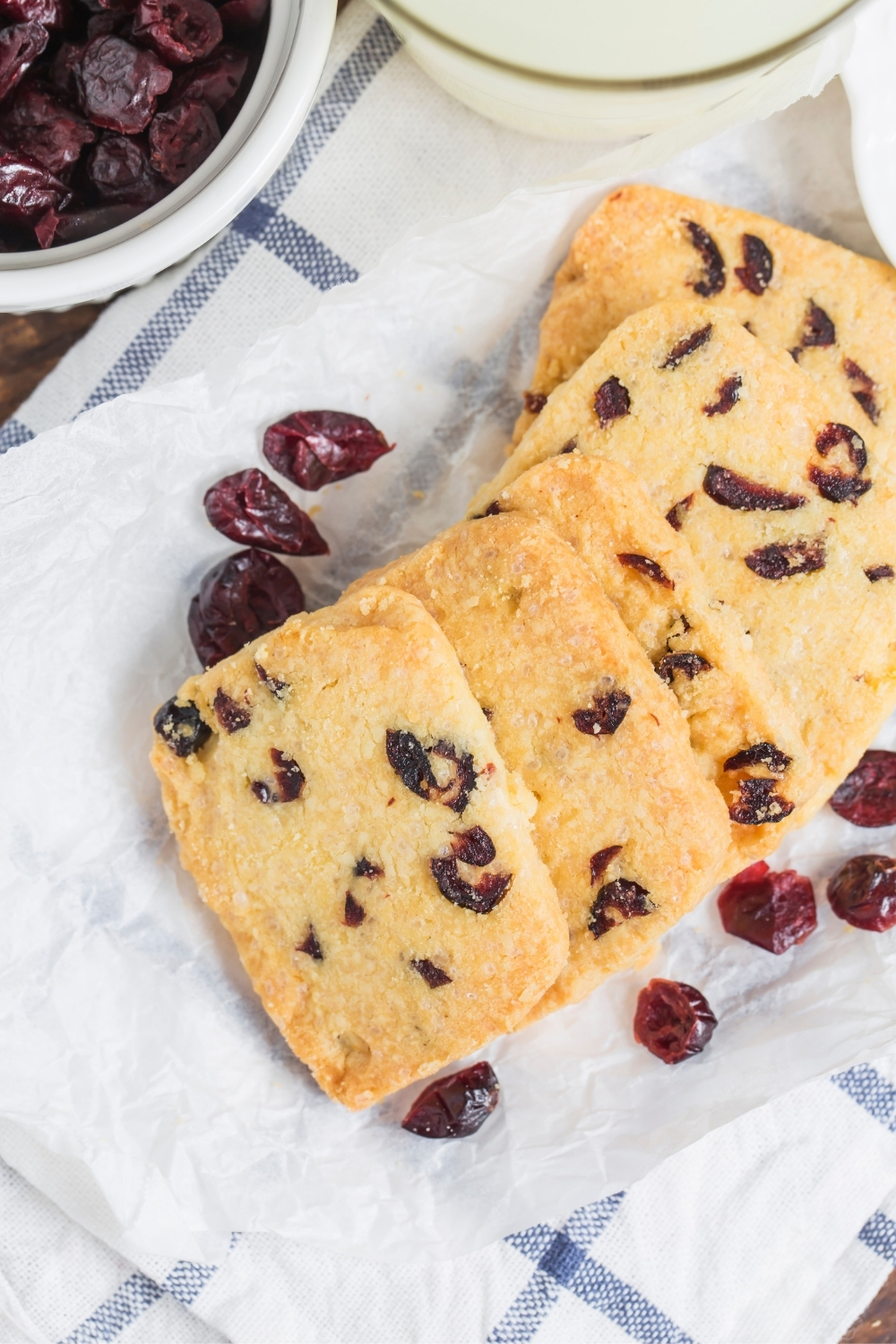 almond cranberry shortbread cookies1