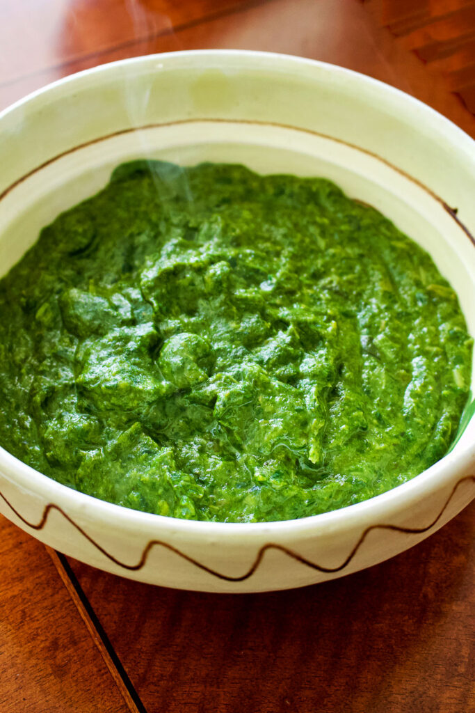 Easy creamed spinach Creamed spinach in a bowl0