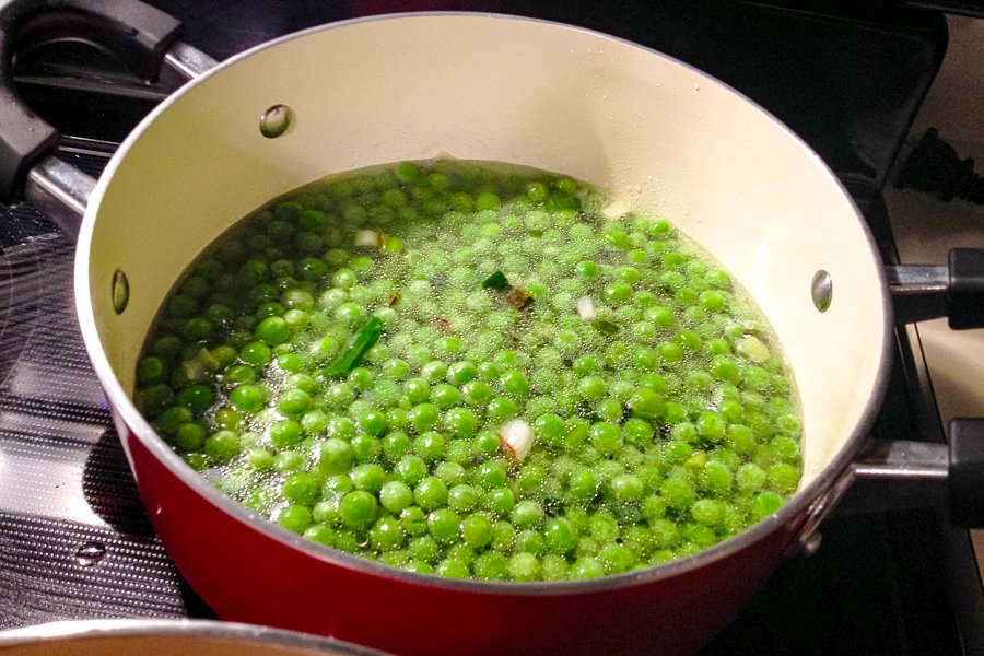 Super Easy Green Peas Recipe