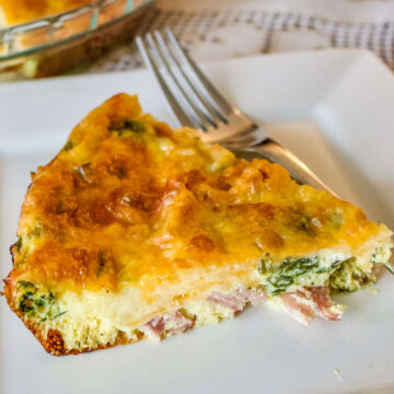 Easy Crustless Spinach Quiche With Ham And Cheese.