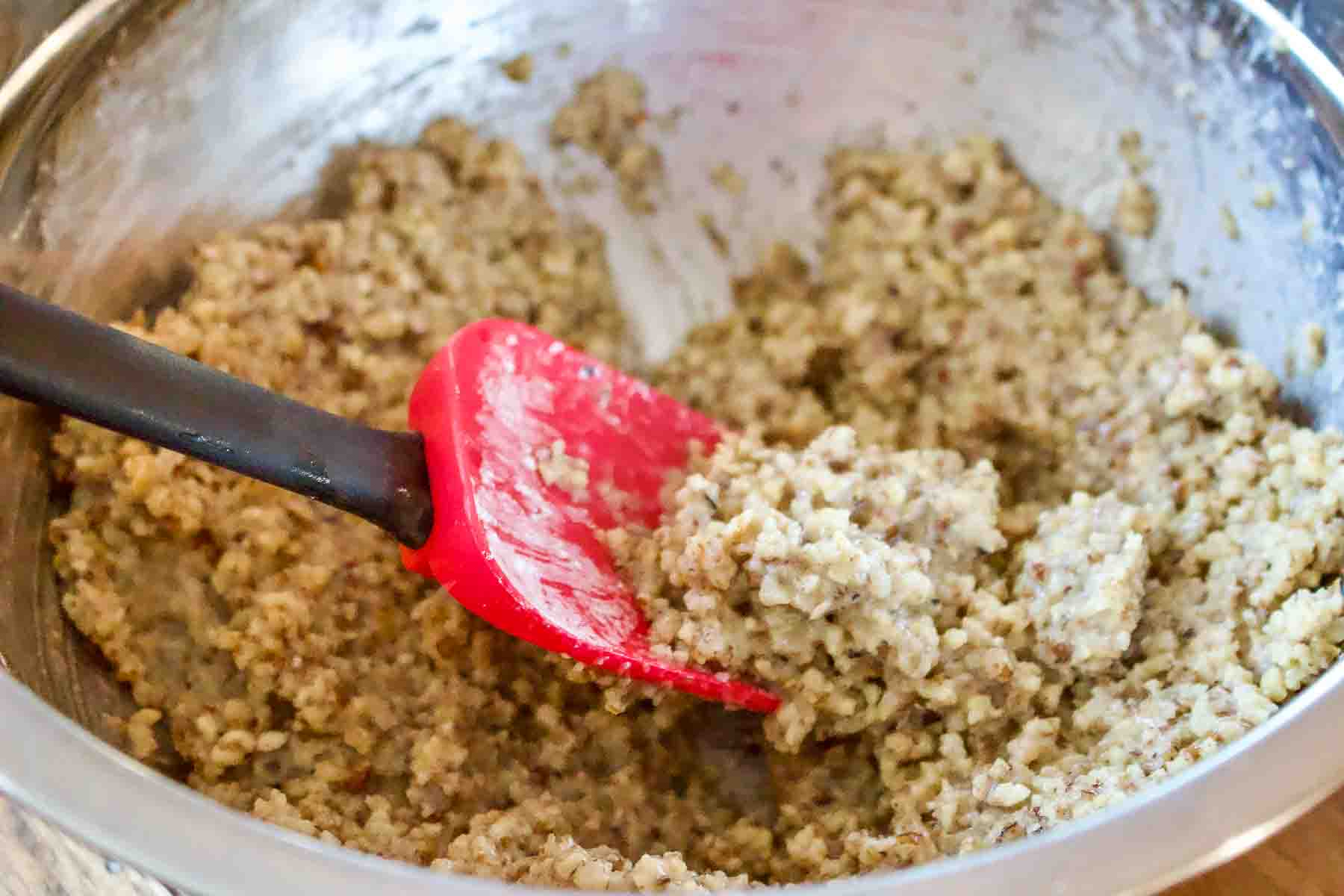 Walnut paste for filling with spoon.
