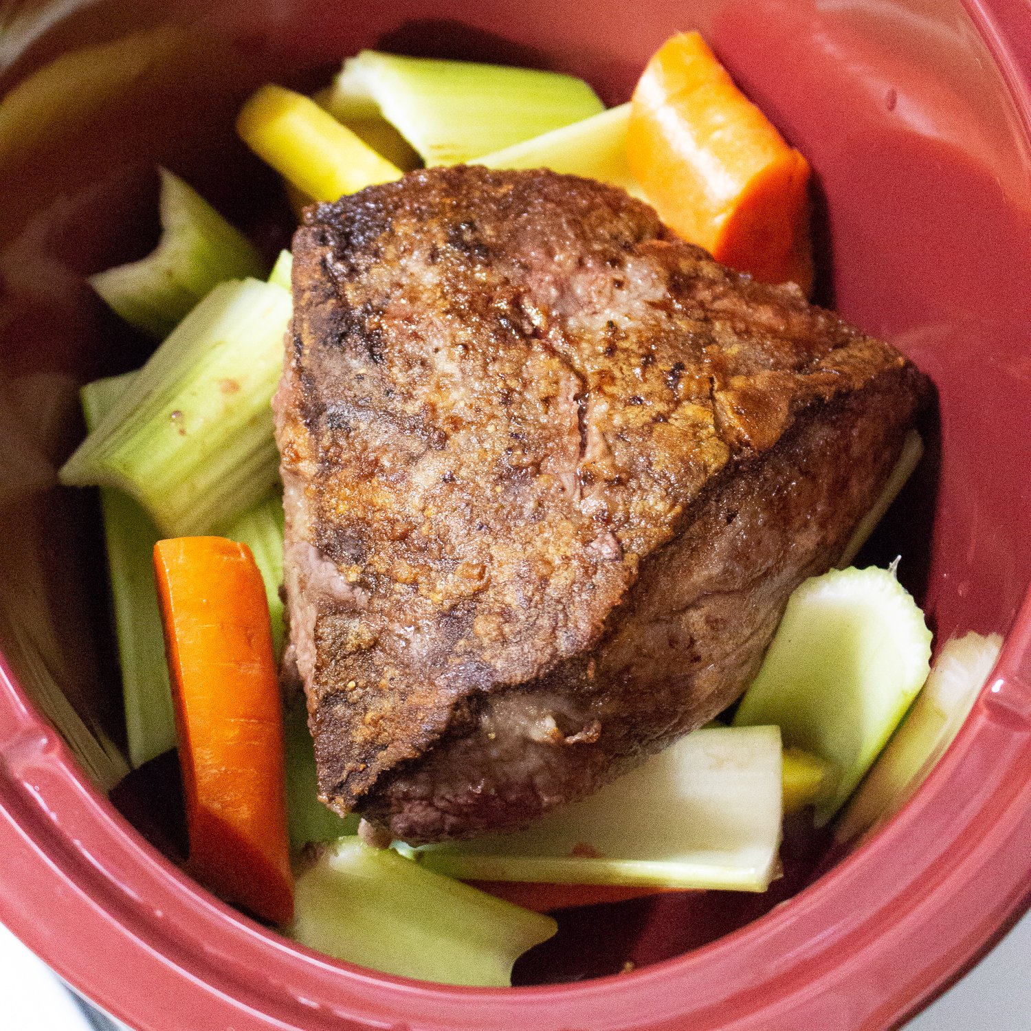 How To Make A Classic Chuck Roast With Vegetables In The Crock Pot