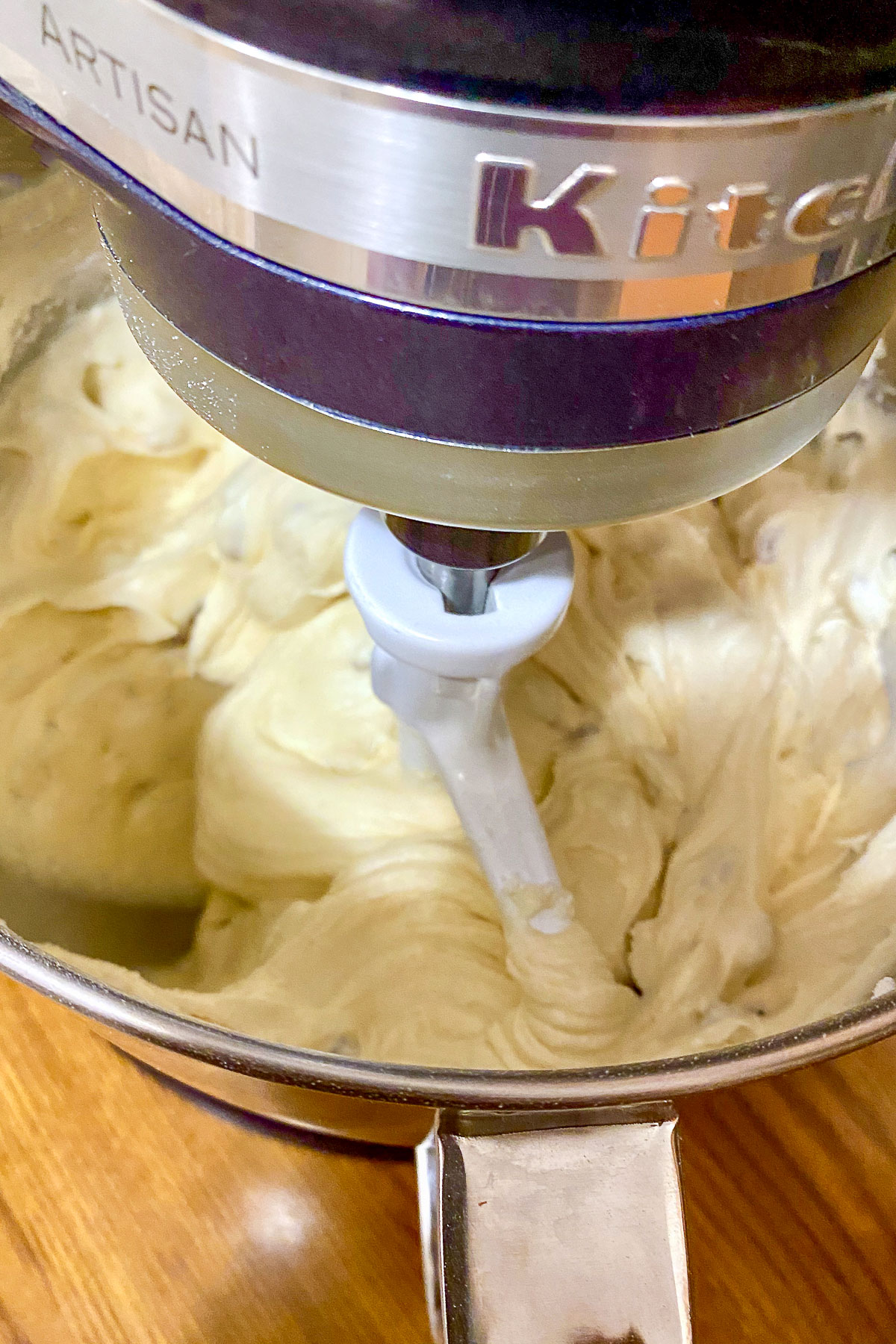Walnut and cinnamon coffee cake batter0