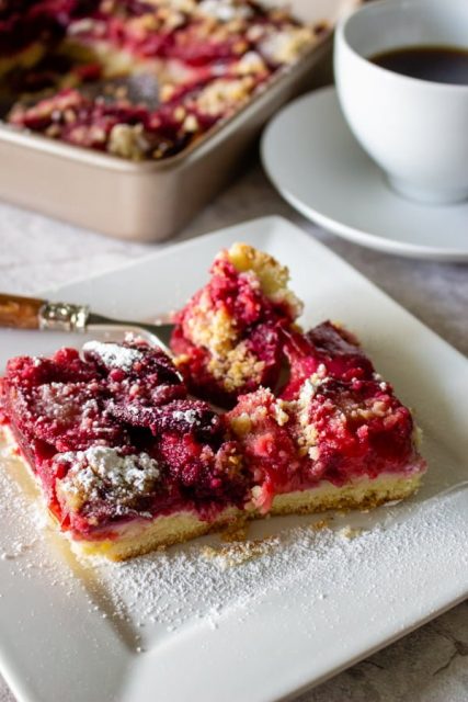 German Plum Kuchen- Pflaumenkuchen