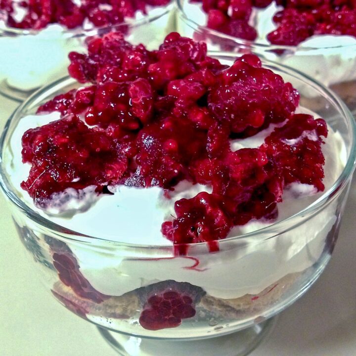 How To Make An Easy Trifle Dessert