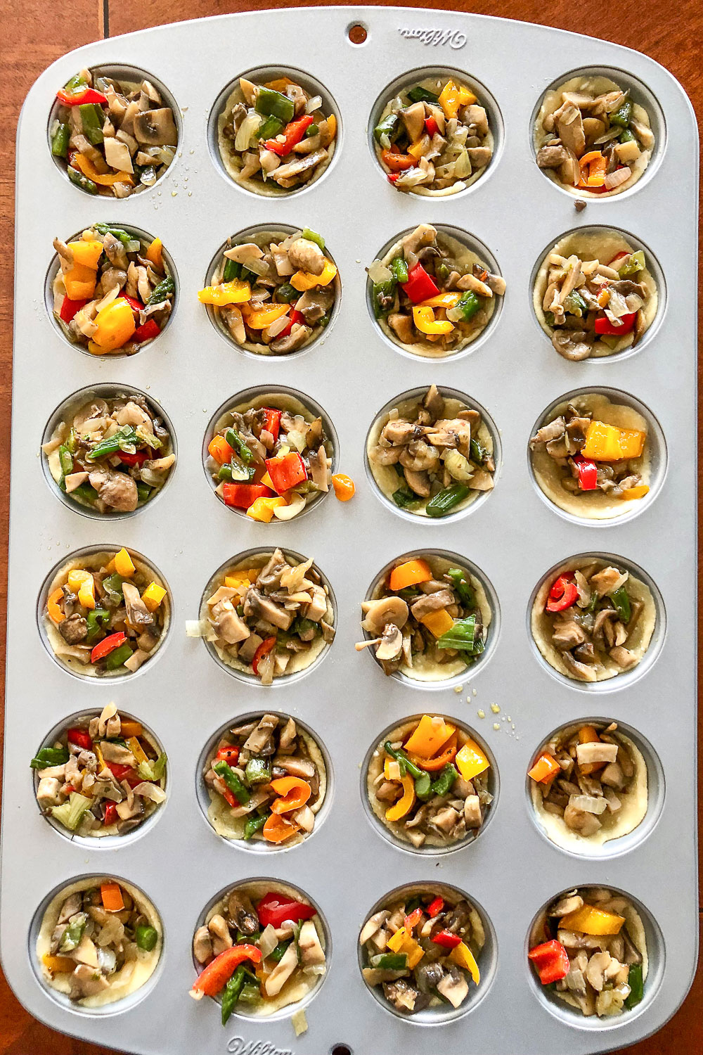 Vegetables filled crust for mini quiche0