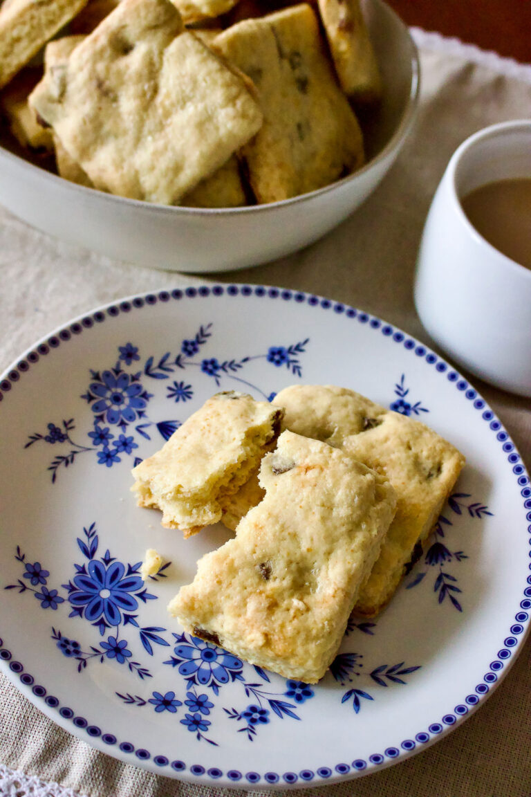 Apricot And Sour Cream Scones
