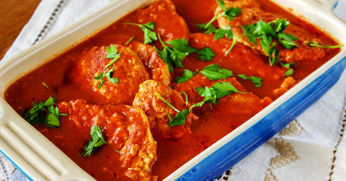 Roasted Pork In Garlic Tomato Sauce The Bossy Kitchen