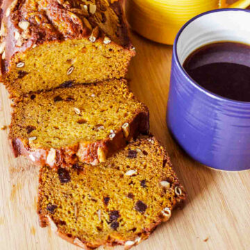 Slices of Apricot Pumpkin Bread With Pumpkin Seeds and coffee1200