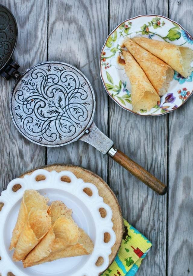 Norwegian krumkake goro recipe 640x915