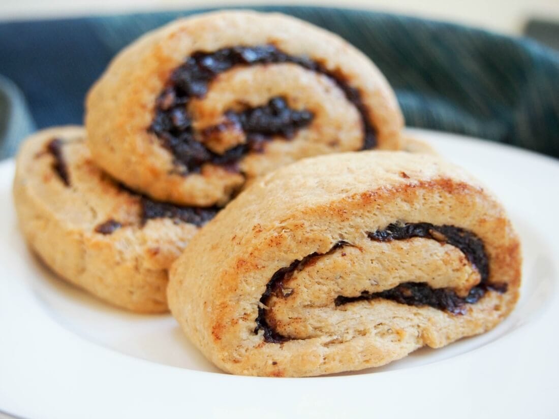 kleicha Iraqi date cookies close