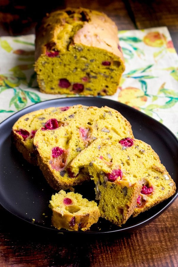 Pumpkin bread with fresh cranberries 