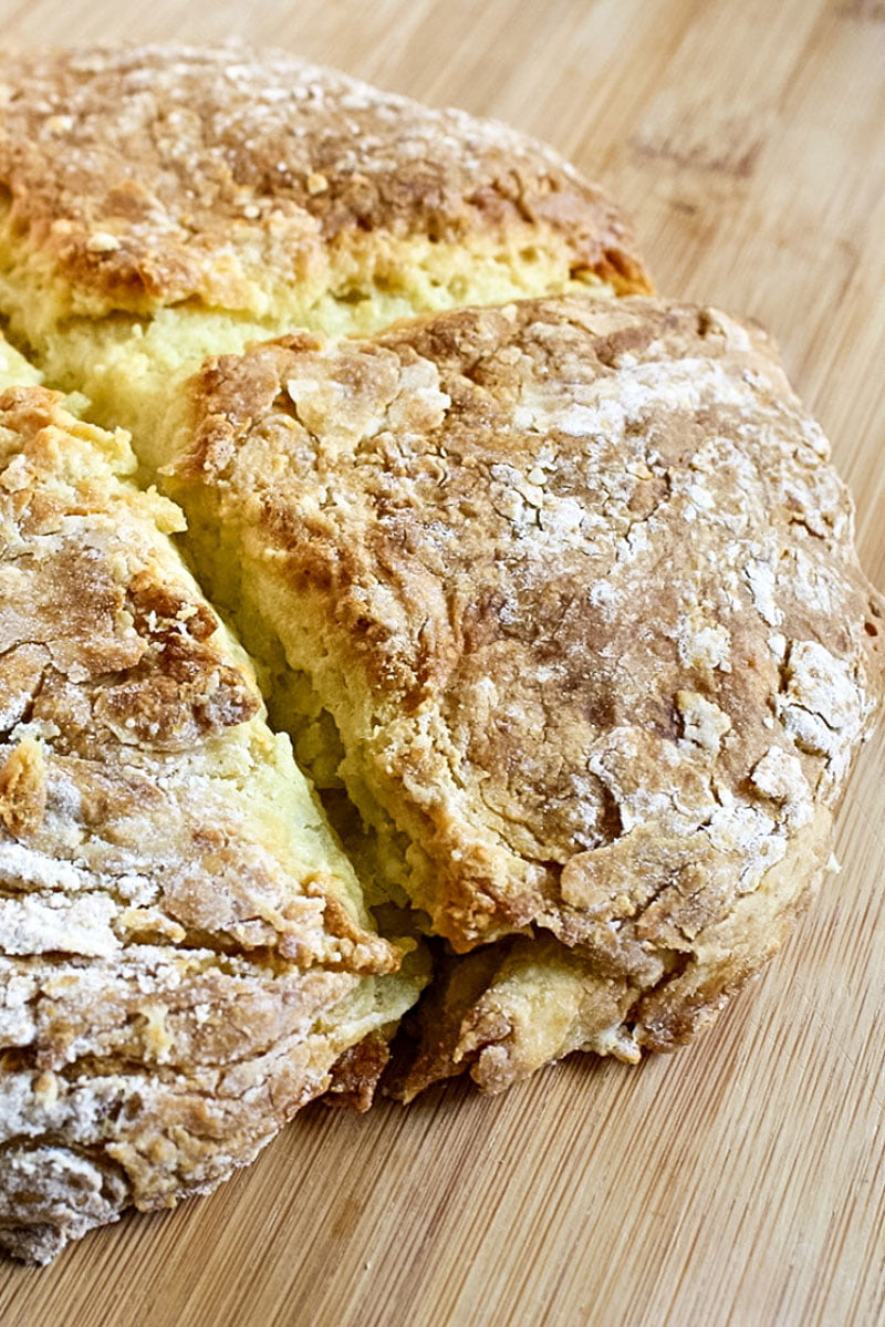 No yeast bread(Soda Bread with 4 ingredients) - featured picture Pinterest