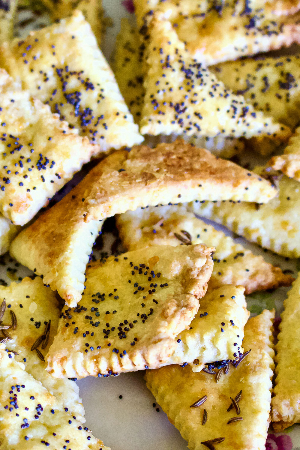 Easy Cheese Crackers Recipe The Bossy Kitchen