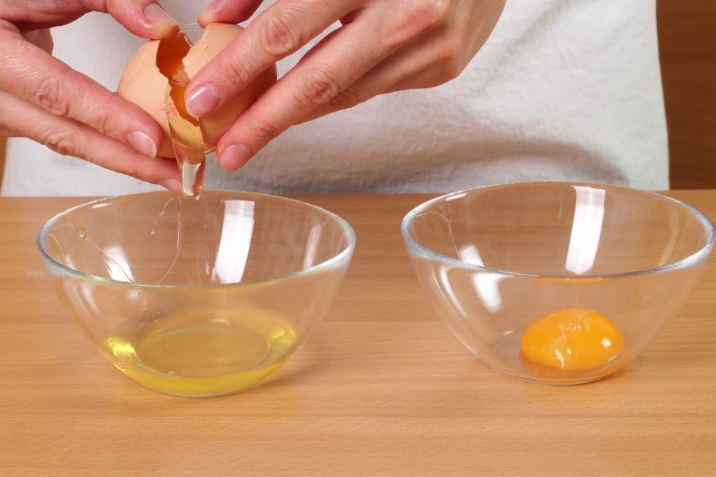 Separating eggs