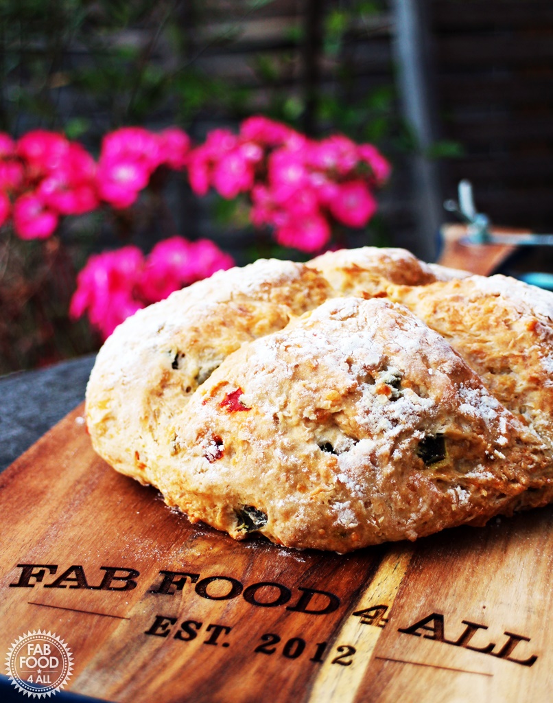 Easy Cheesy Jalapeno Soda Bread 13 lrb