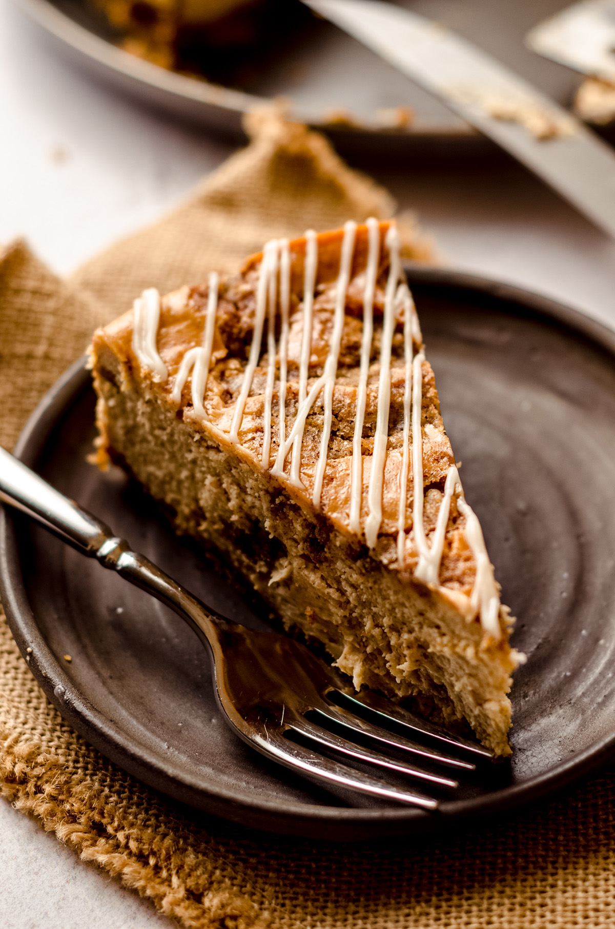cinnamon roll cheesecake 4