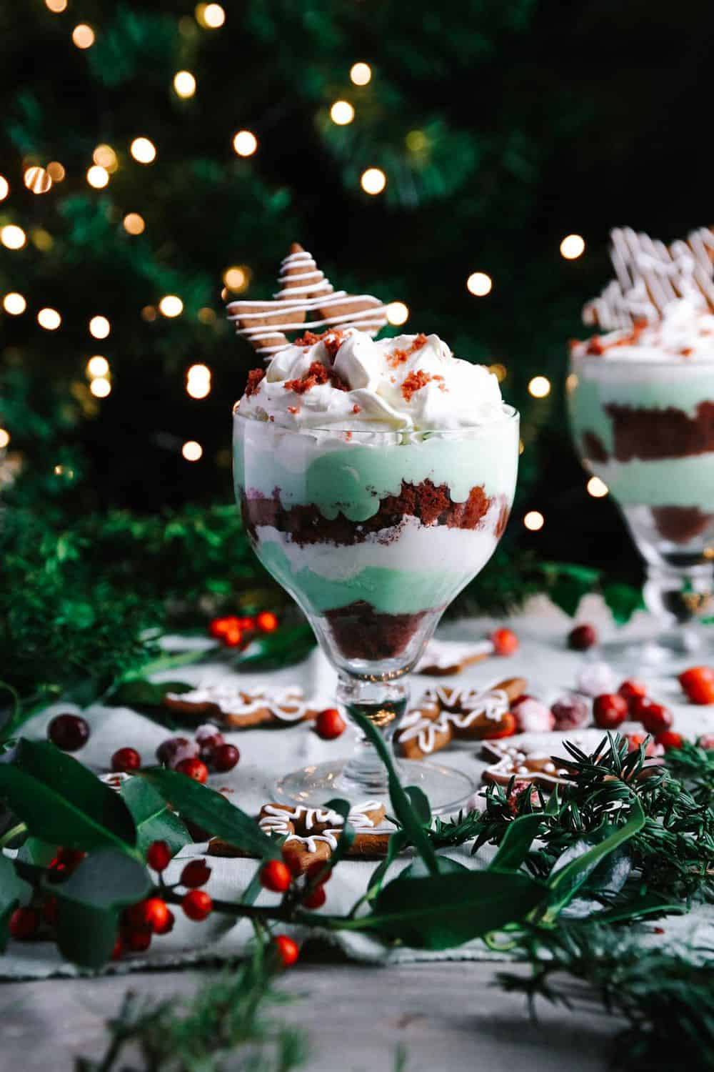 layered Christmas trifle recipe
