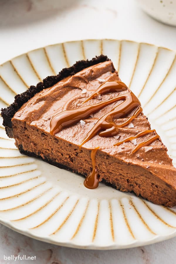 Chocolate mousse pie featured