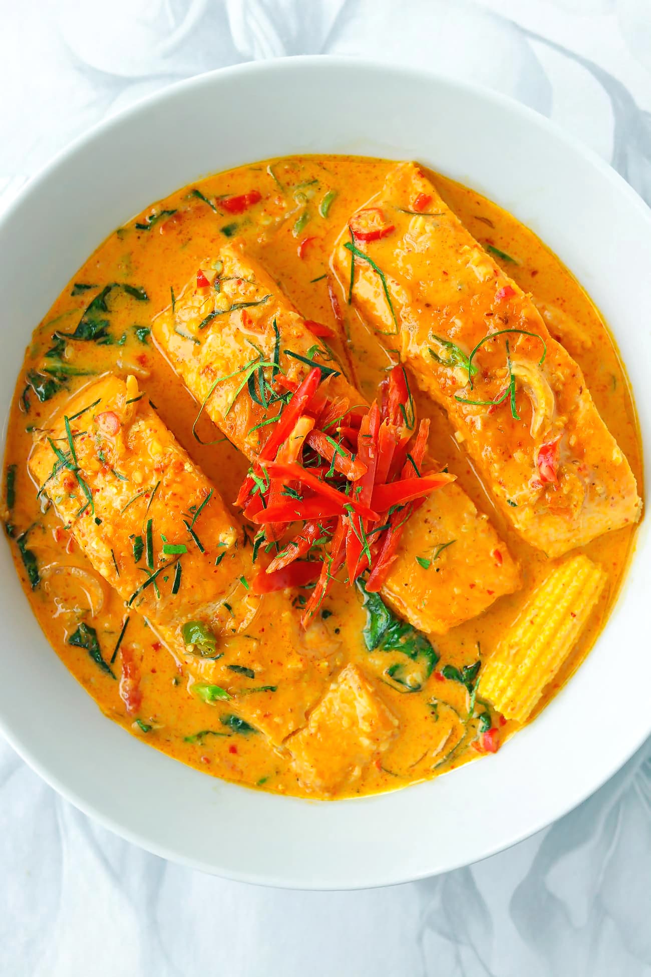 Choo Chee Salmon Curry top view in bowl