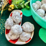 Peanut butter snowball cookies square photo0